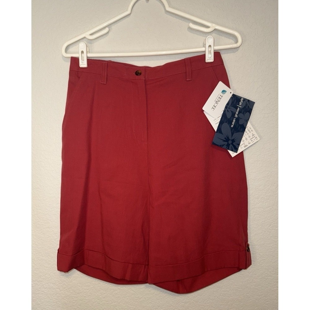 NWT Susan Graver Style Medium Tencel Blend‎ Red Bermuda Shorts Cuffed Hem